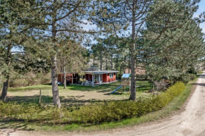 Family-Friendly Cottage Close To The Water
